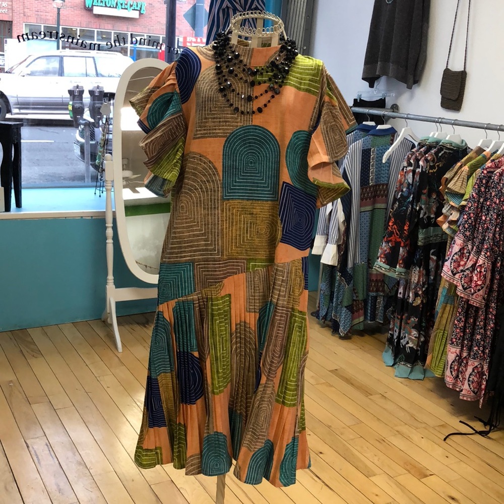 Women’s Flowing dress
